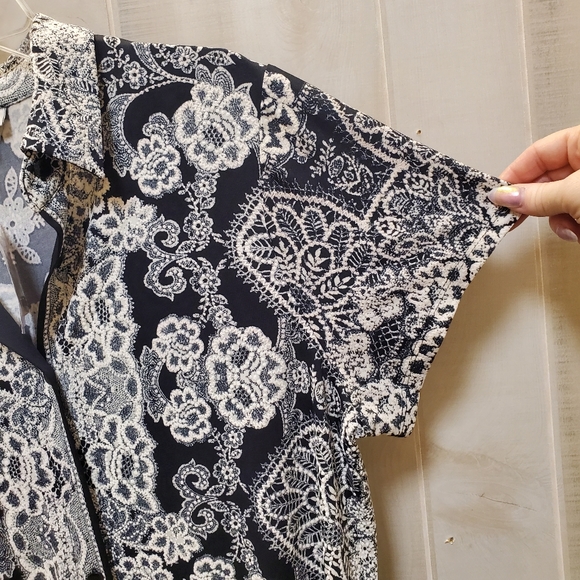 NWT Avenue Dress B&W Short Sleeve, Button, Collar Size 14/16 - Picture 9 of 16